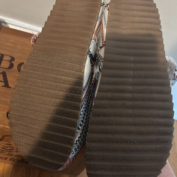 Very G slides never worn size 9.5 - Picture 4 of 5